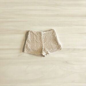 H&M Shorts, Size L, Looks New.